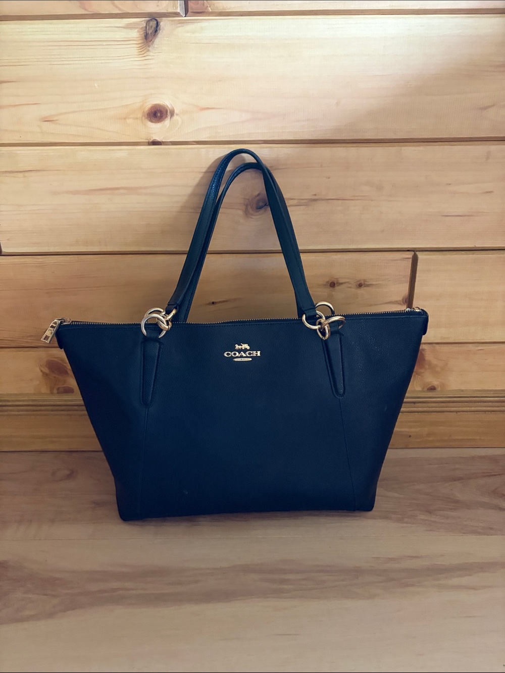 Coach Black Leather Tote with Gold-Tone Logo purse Handbag (used once)